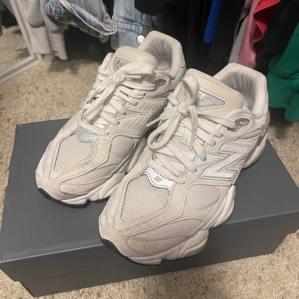 New Balance 9060